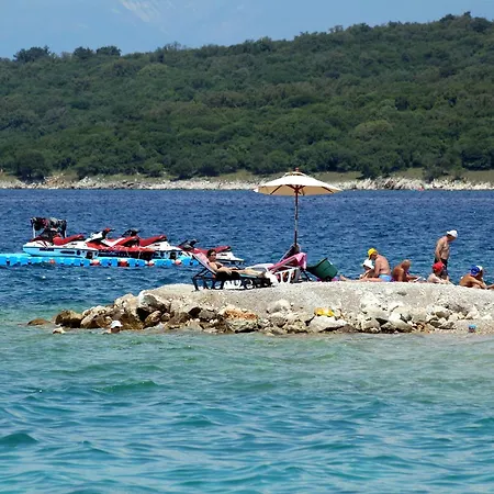 With Parking Space Njivice, Krk - 21869 アパート *